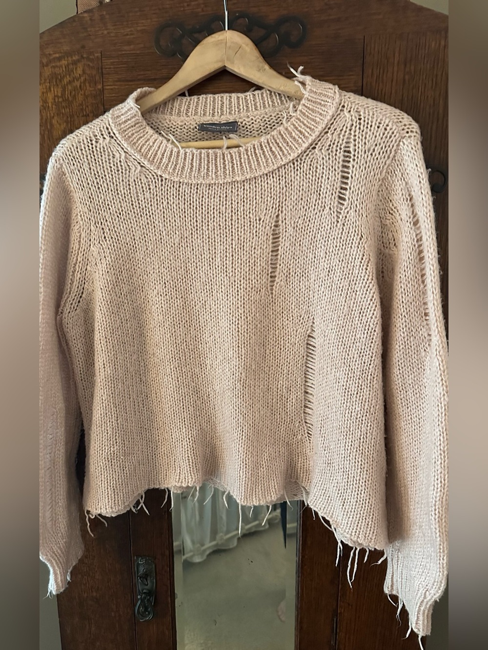 Wooden Ships Distressed Crew Mauve Knit Sweater Size Small Frayed Boho Mohair